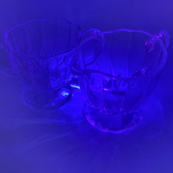 Viking Handmade Glass Sugar Creamer Clear/w Hint of Glow Under UV Mid-Century - Picture 7 of 8